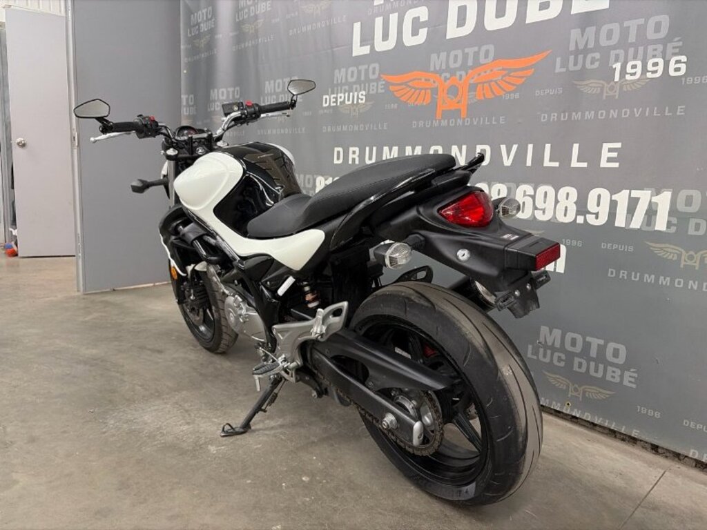 Suzuki SFV650 Gladius 2012