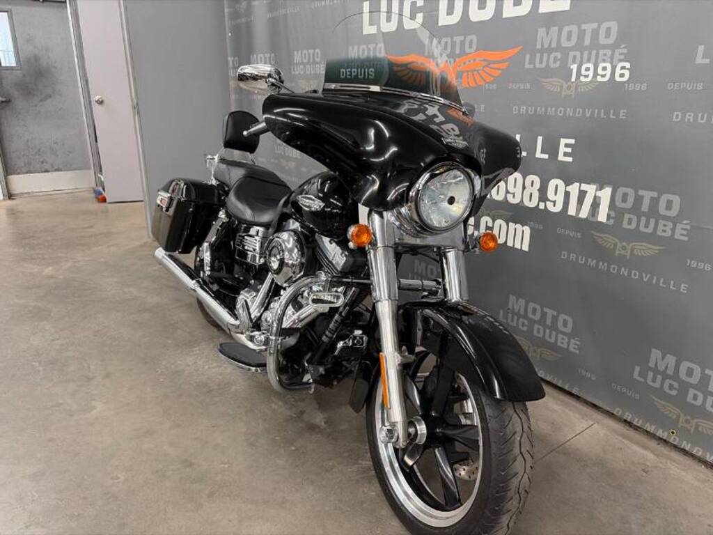 Harley-Davidson FLD Switchback 2012