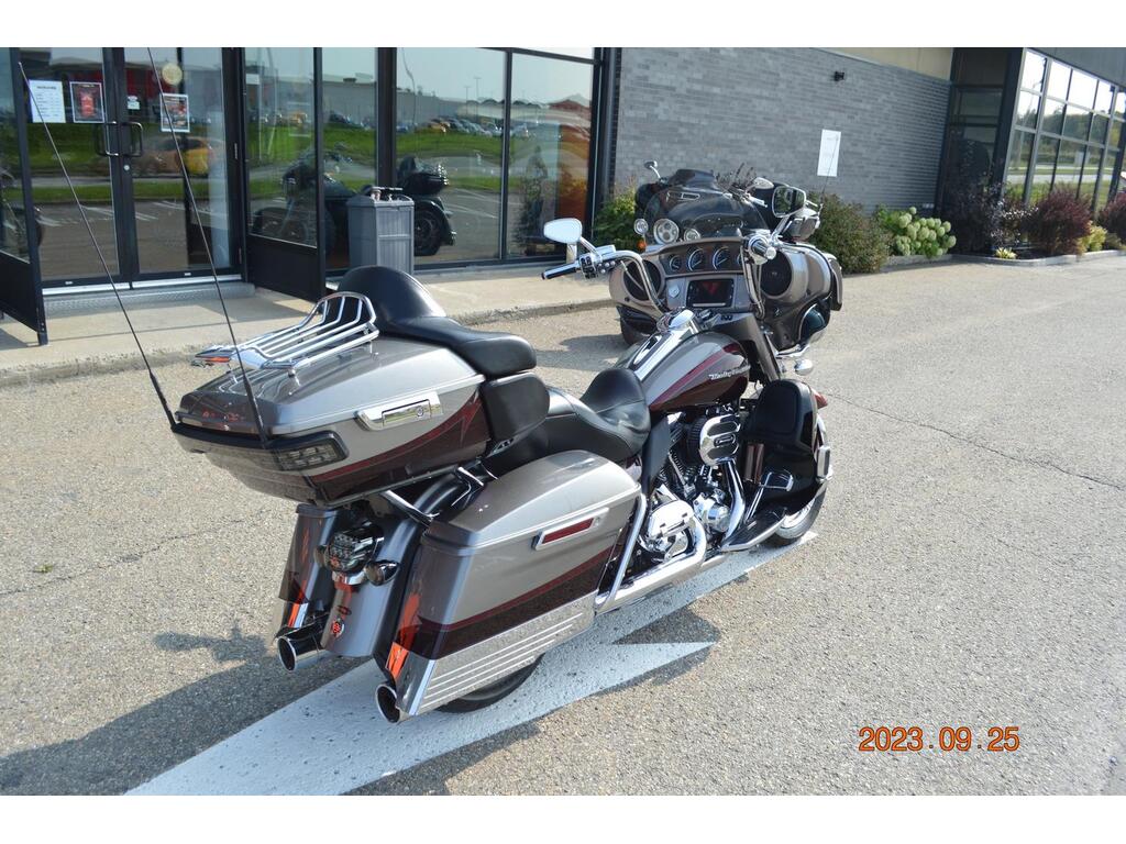 Harley-Davidson FLHTKSE CVO Ultra Limited Screamin Eagle 2015