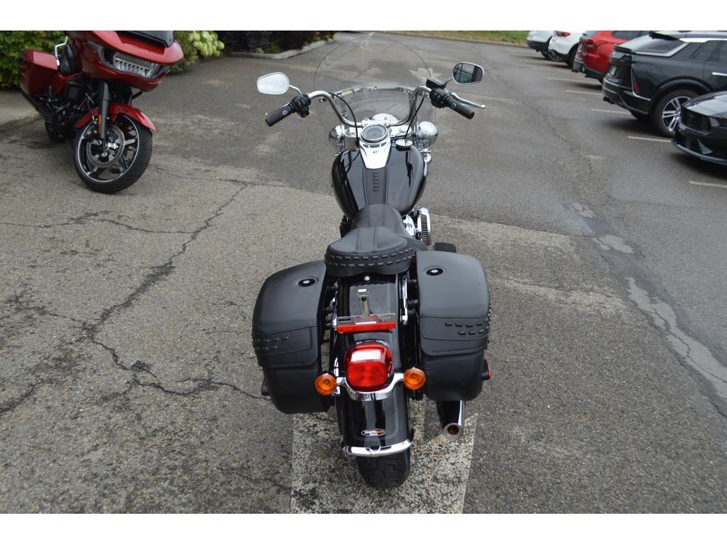 Harley-Davidson FLHCS Heritage Classic 114 2022