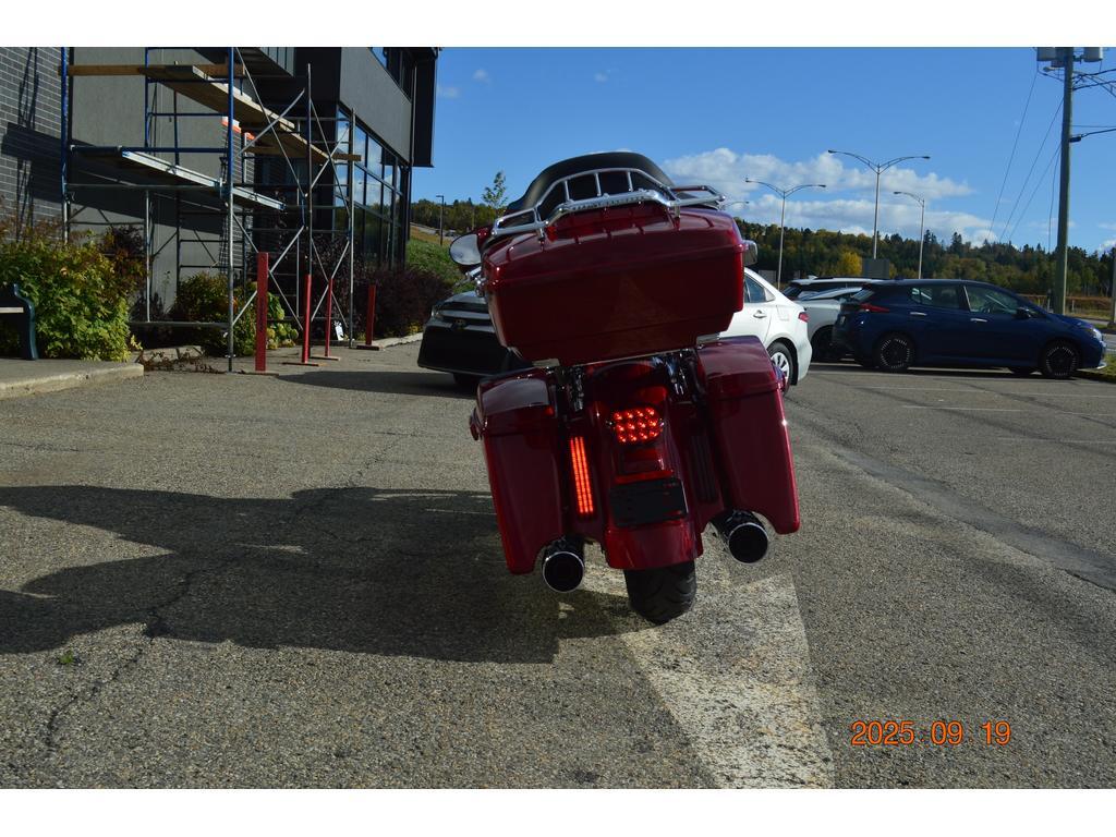 Harley-Davidson FLHXSE CVO 2016