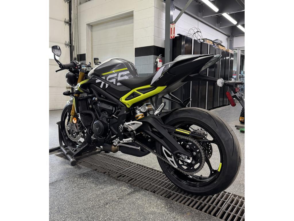Triumph STREET TRIPLE 765 MO 2026