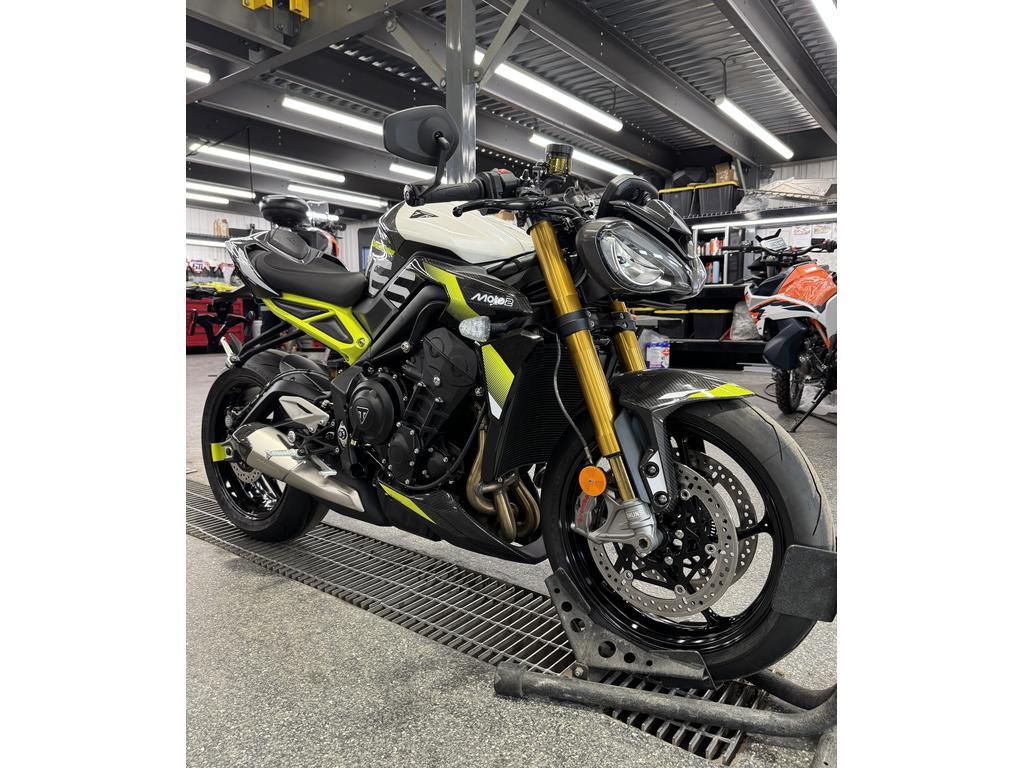 Triumph STREET TRIPLE 765 MO 2026