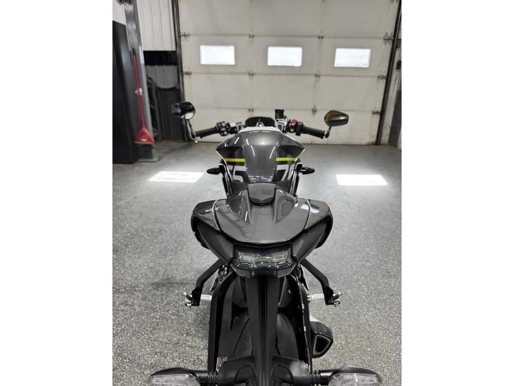 Triumph STREET TRIPLE 765 MO 2026