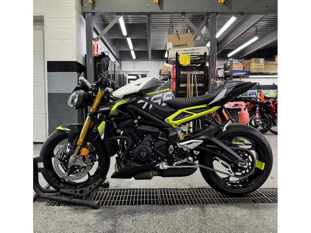 Triumph STREET TRIPLE 765 MO 2026
