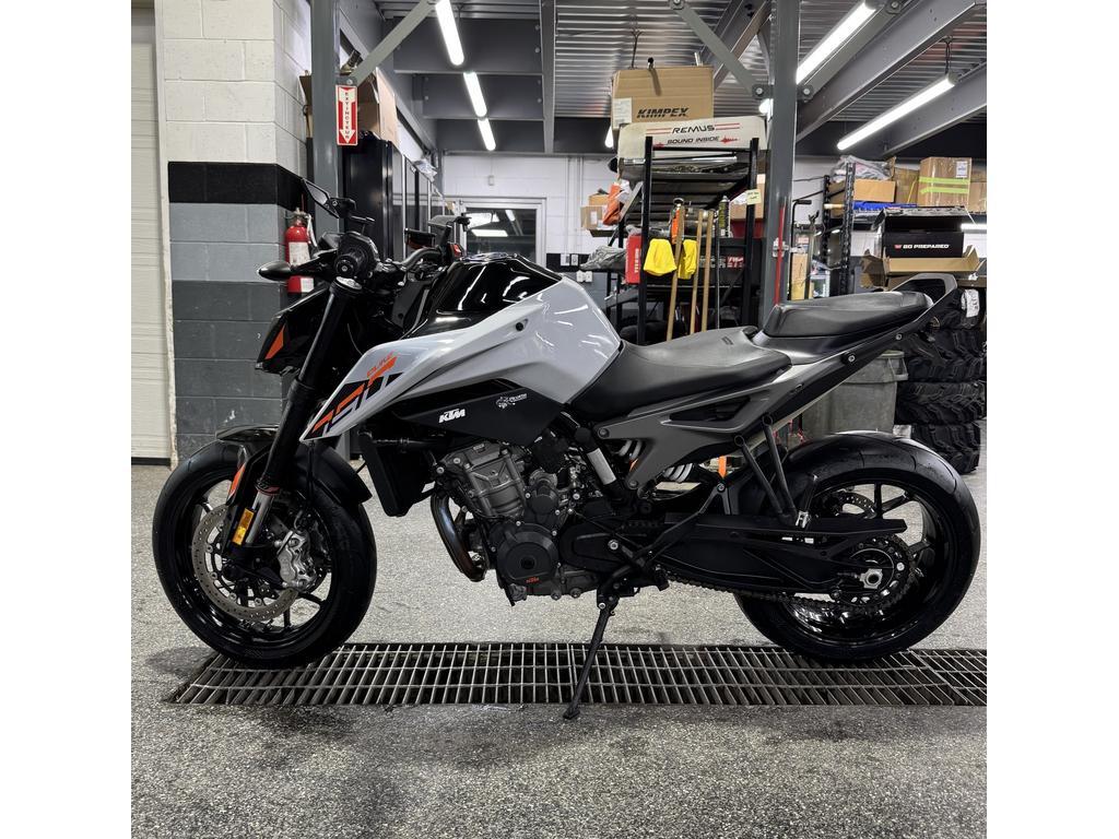 KTM DUKE 790 2024