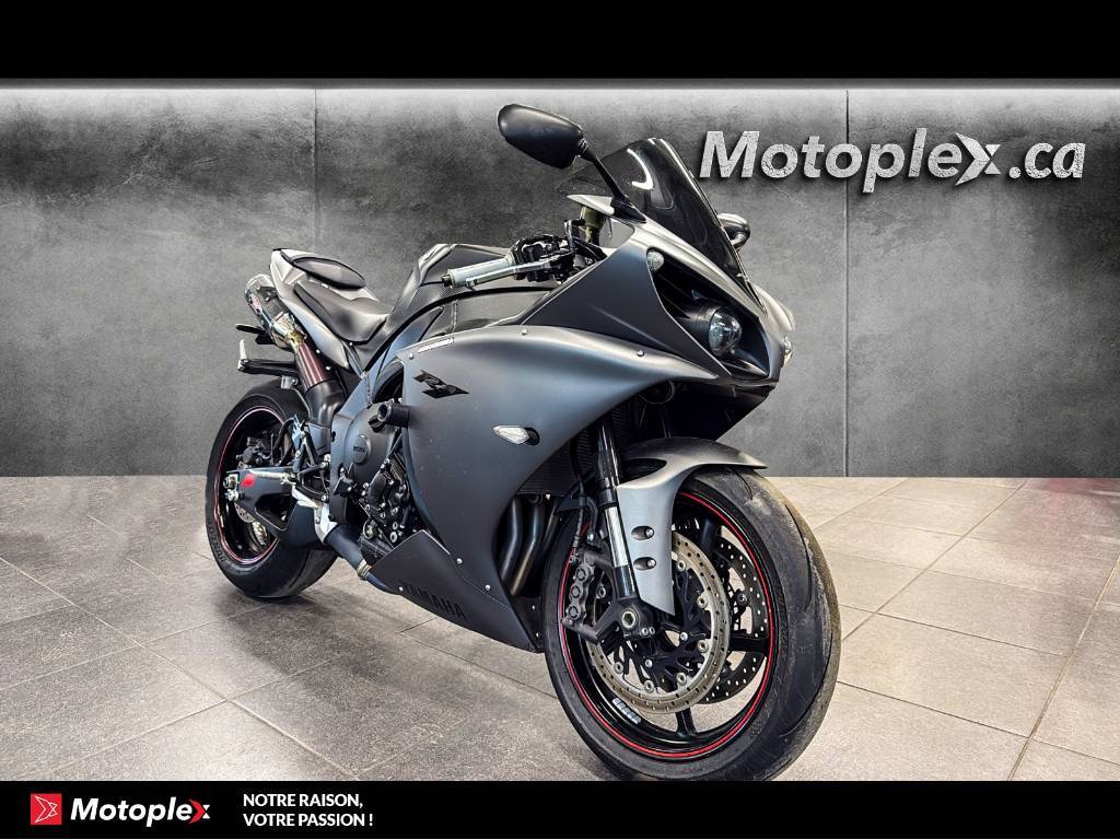 Yamaha R1 *YOSHIMURA* 2013