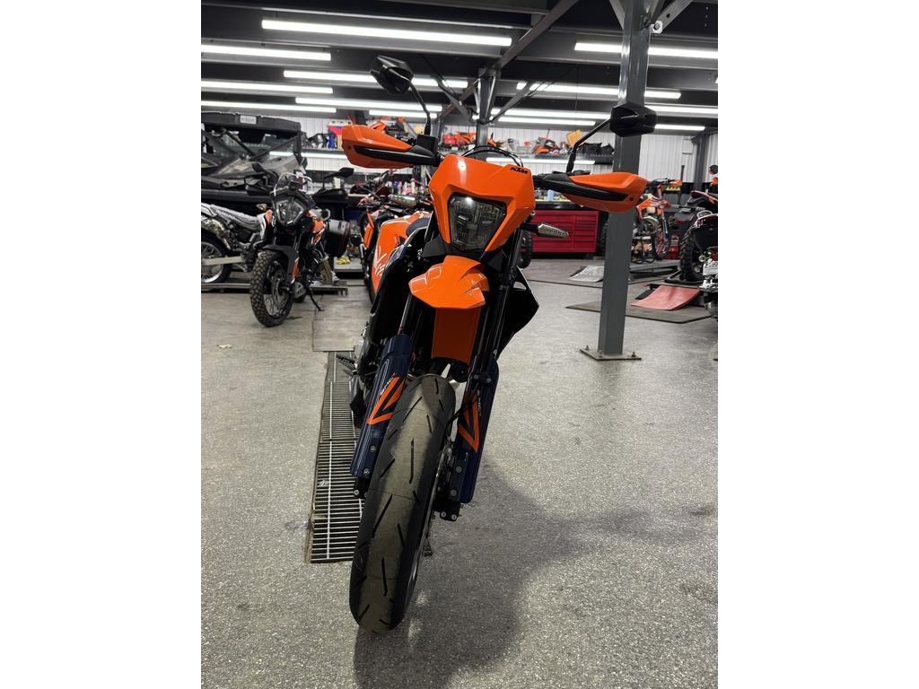 KTM 690 SMC R 2026