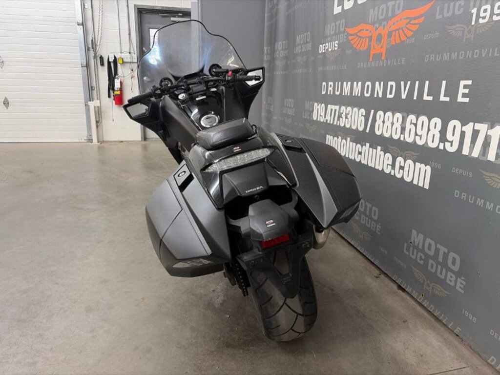 Honda NM4 2017