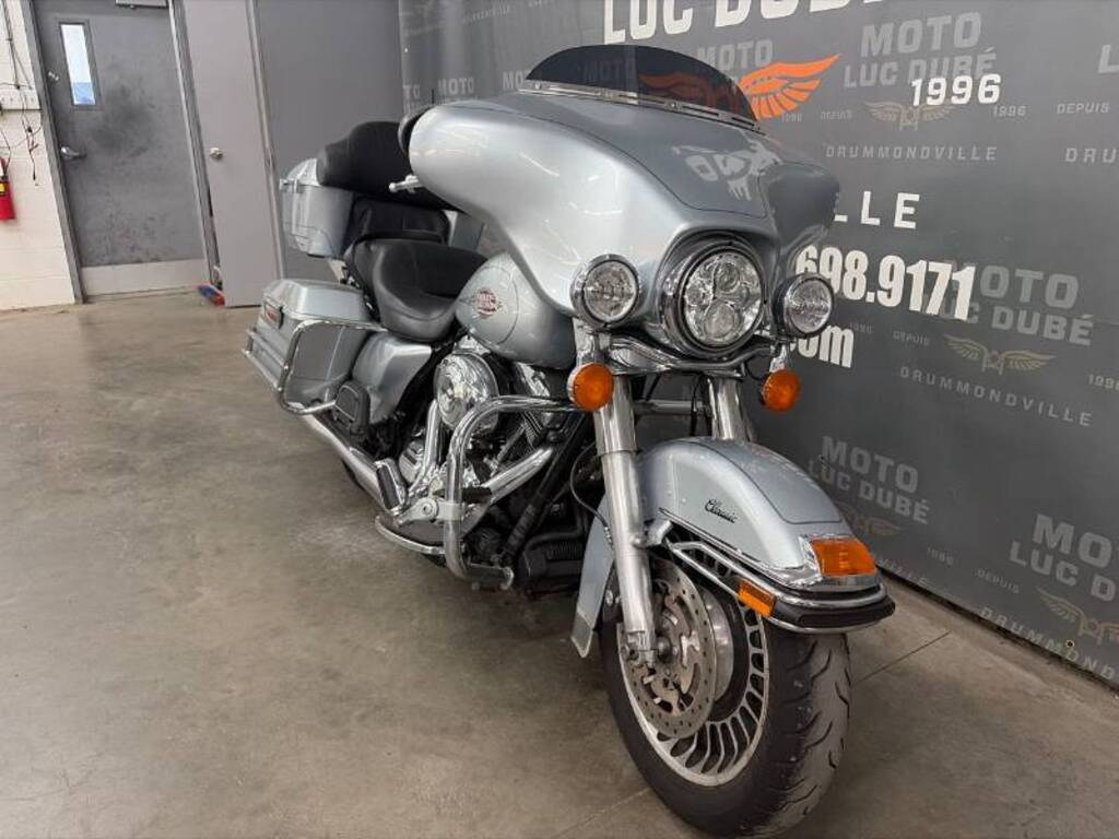 Harley-Davidson FLHTC Electra Glide Classic 2012