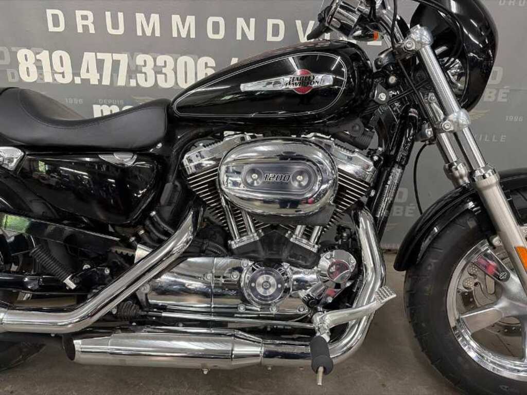 Harley-Davidson XL1200C Sportster 1200 Custom 2015