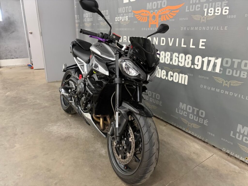 Triumph Street Triple 765 R 2024