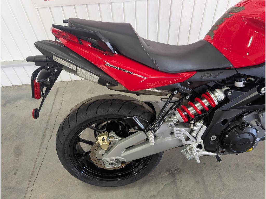 Aprilia Shiver 750 2016