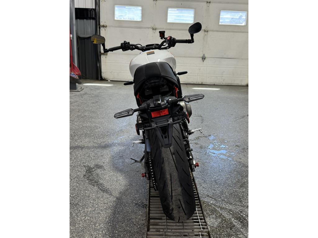 Yamaha XSR900 2024