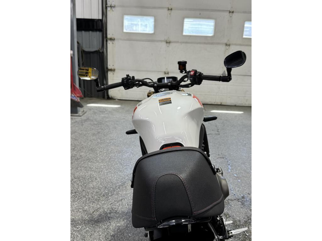 Yamaha XSR900 2024