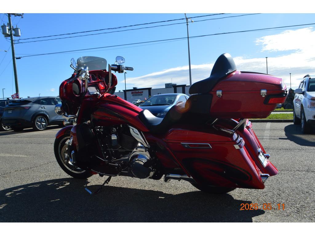 Harley-Davidson FLHTCUL 2015
