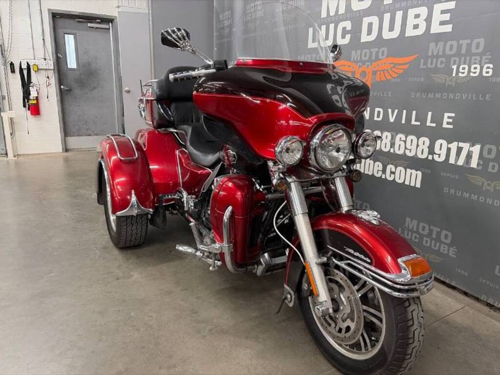 Harley-Davidson FLHTCUTG Tri Glide Ultra 2012