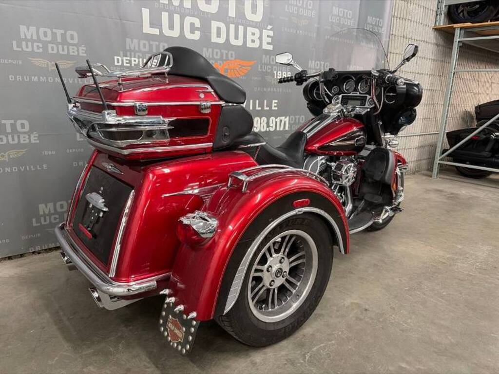 Harley-Davidson FLHTCUTG Tri Glide Ultra 2012