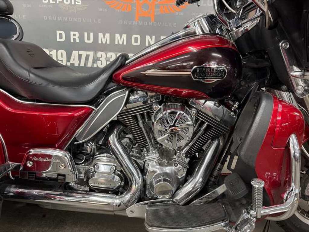 Harley-Davidson FLHTCUTG Tri Glide Ultra 2012