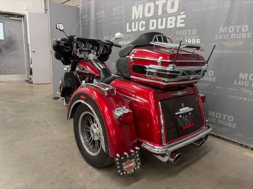 Harley-Davidson FLHTCUTG Tri Glide Ultra 2012