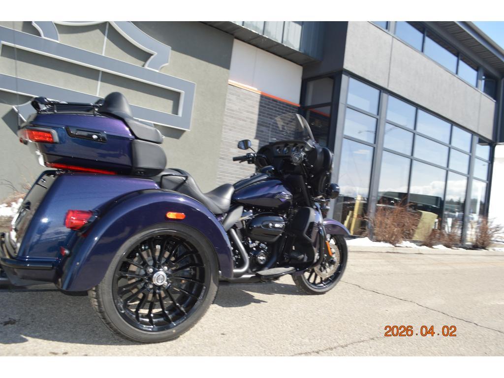 Harley-Davidson FLHTCUTG Tri Glide Ultra 2025