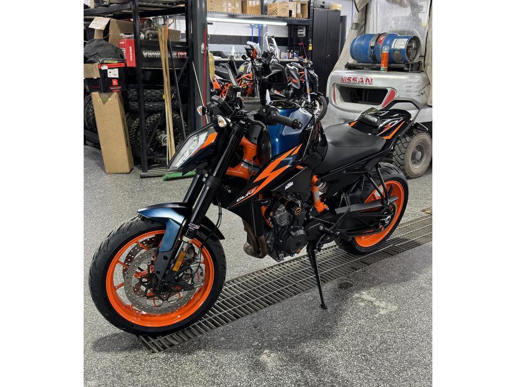 KTM DUKE 890 R 2022