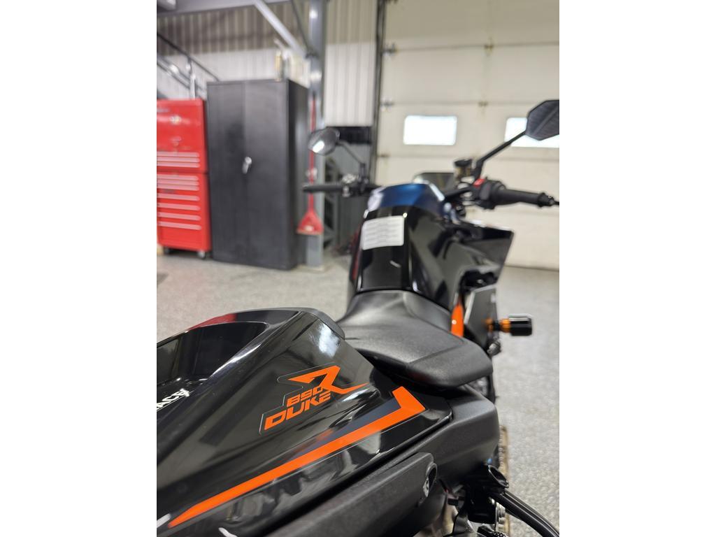 KTM DUKE 890 R 2022