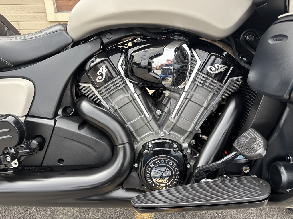Indian Motorcycles Pursuit Dark Horse 2023