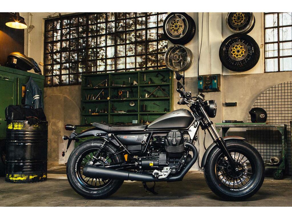 Moto Guzzi V9 Bobber 2017