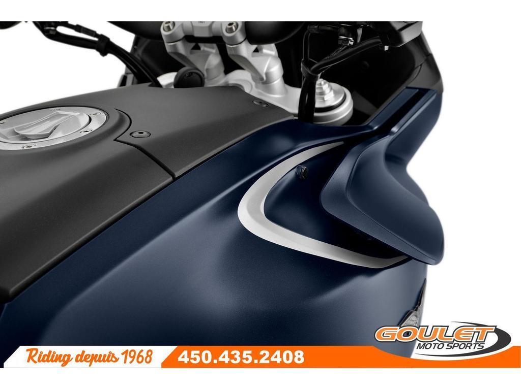Moto Guzzi V100 Mandello 2026