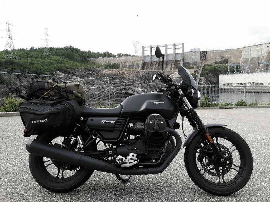 2017 Moto Guzzi V7iii Stone