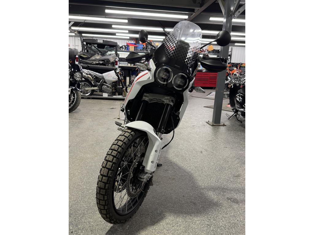Ducati DesertX 2023