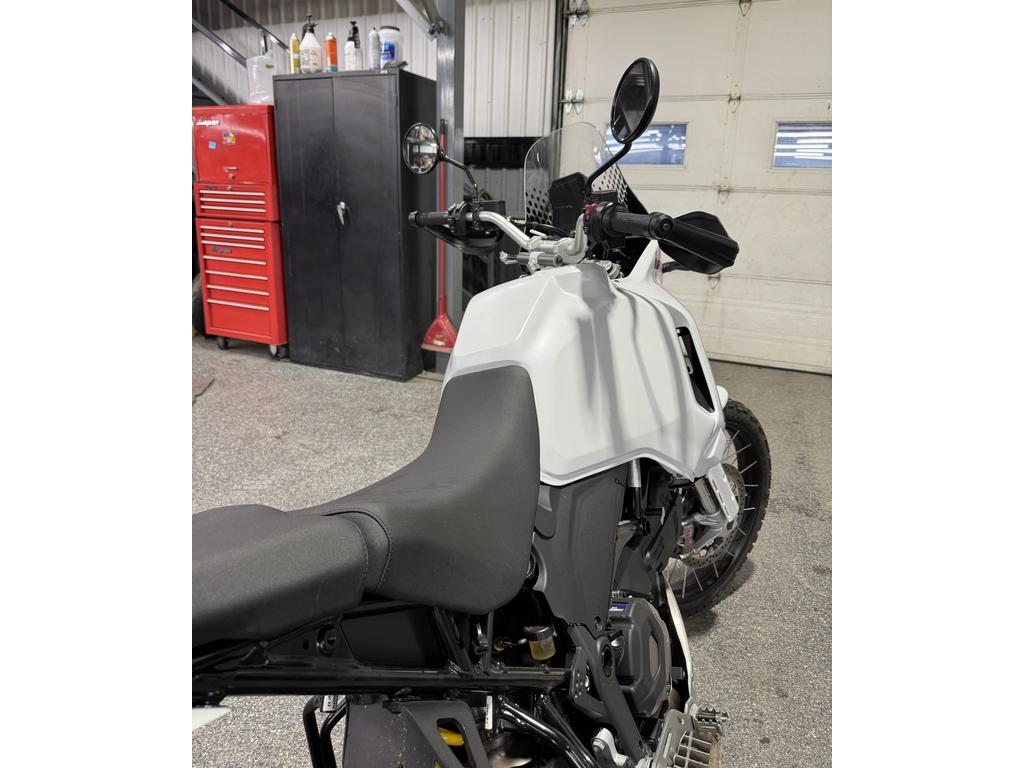 Ducati DesertX 2023