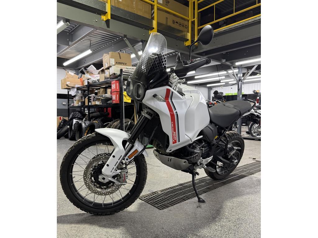 Ducati DesertX 2023