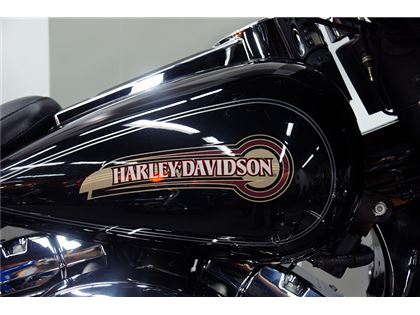 Harley-Davidson FLHTC Electra Glide Classic 2006