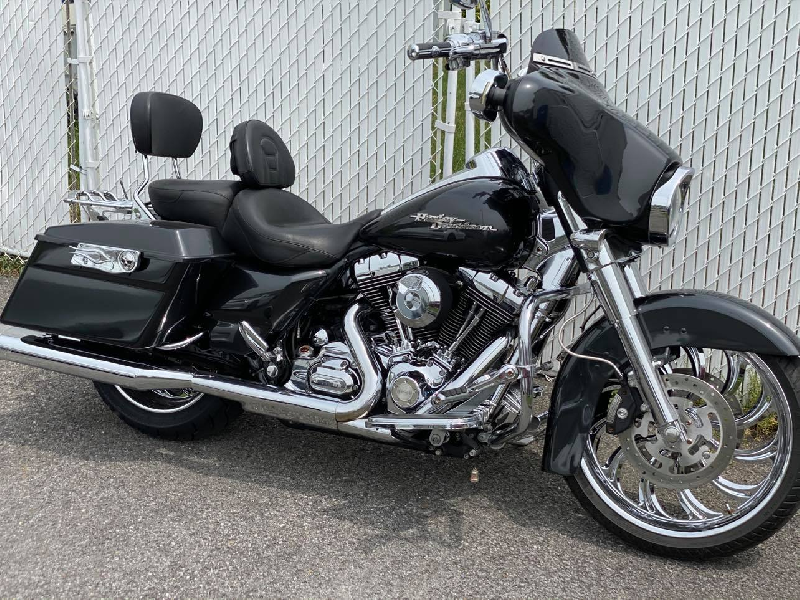 2009 HARLEY DAVIDSON FLHX À VENDRE