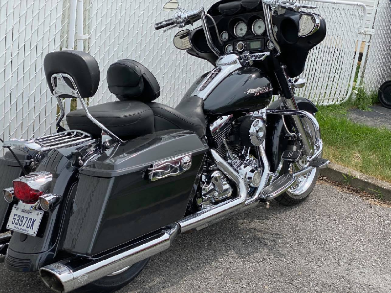 2009 HARLEY DAVIDSON FLHX À VENDRE