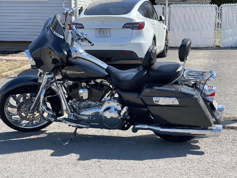 2009 HARLEY DAVIDSON FLHX À VENDRE