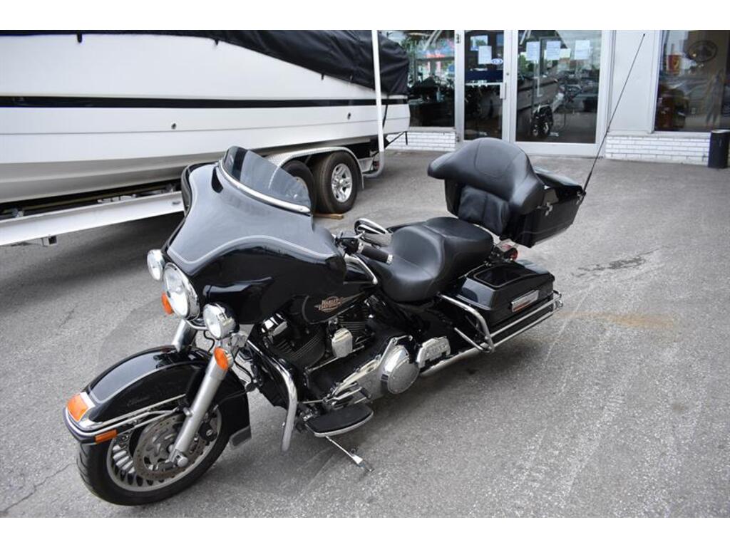 Harley-Davidson FLHTC ELECTRA GLIDE CLASSIC 2011