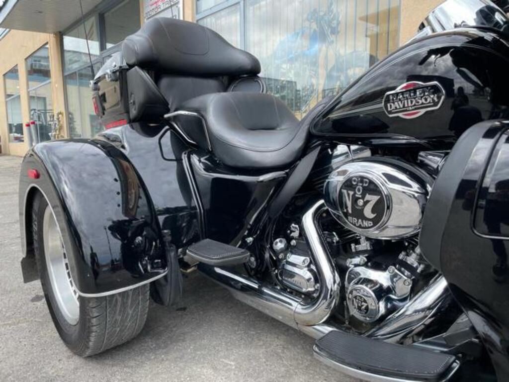 Harley-Davidson FLHTCUTG TriGlide Ultra Classic 2010