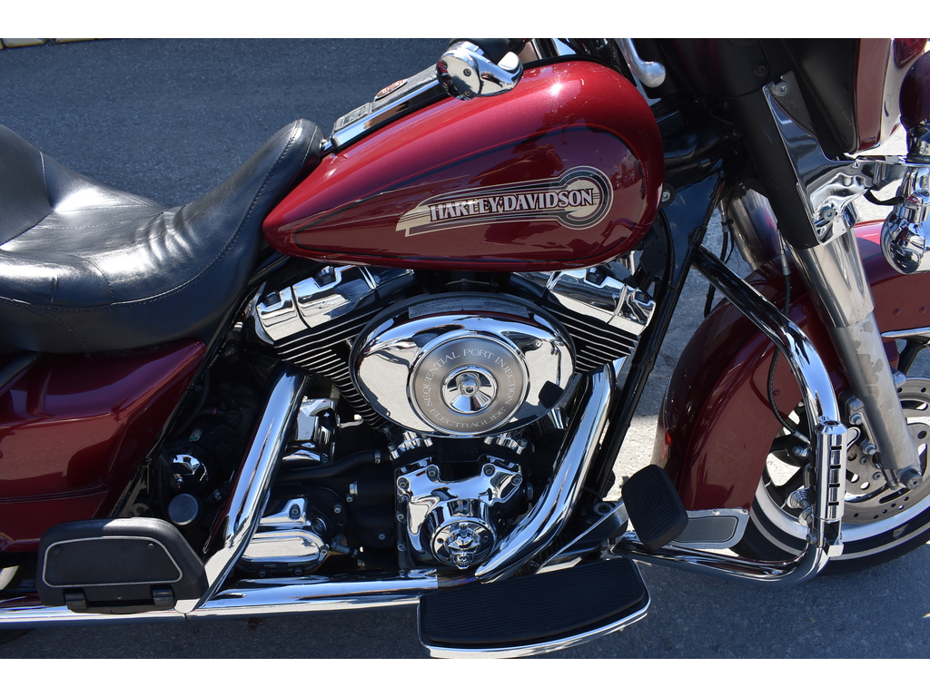 Harley-Davidson FLHTC Electra Glide Classic 2006