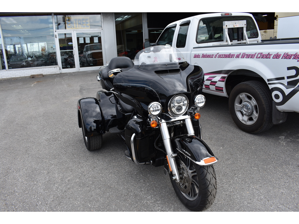 Harley-Davidson FLHTCUTG Tri Glide Ultra 2016