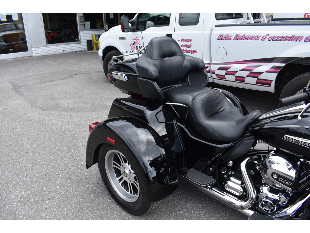 Harley-Davidson FLHTCUTG Tri Glide Ultra 2016