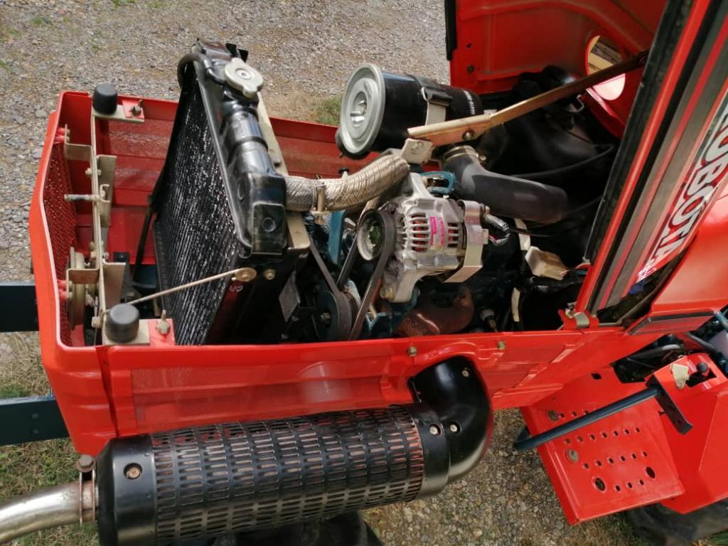 




Tracteur Kubota B1550 année 1997 17 ch 263 Heures