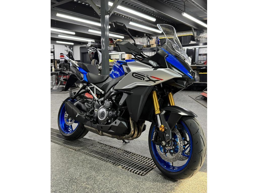 Suzuki GSX-S1000GXM5 2025