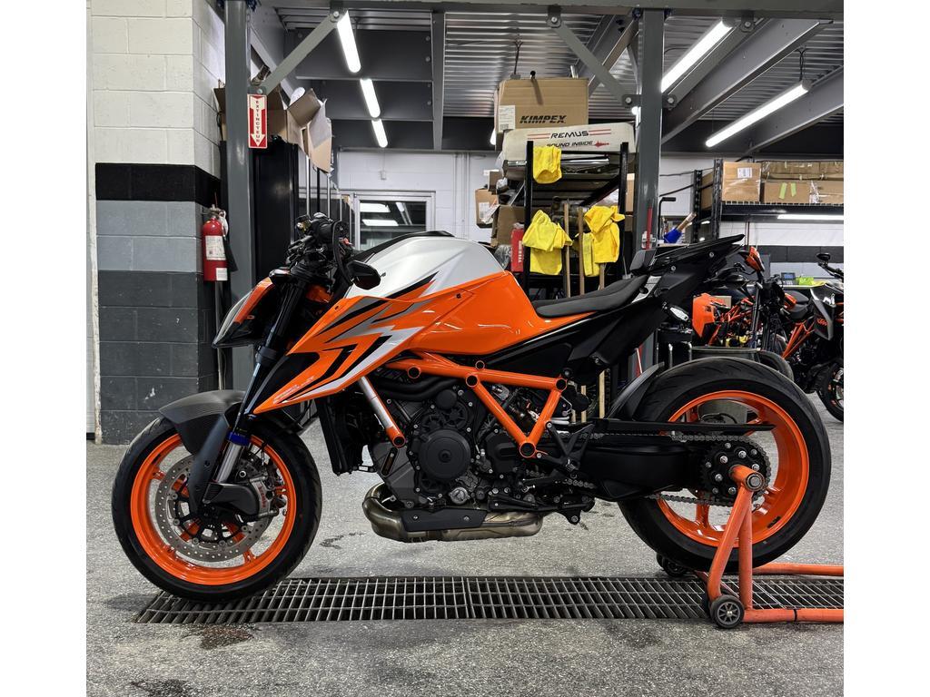 KTM 1290 SUPERDUKE EVO R 2023